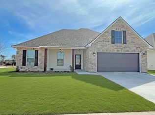 767 Venecia Dr, Bossier City, LA 71111