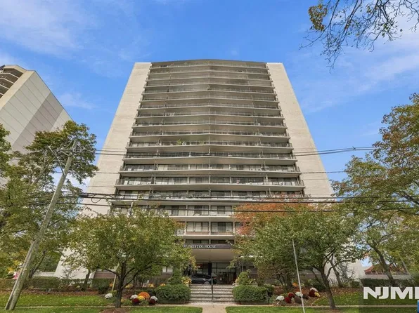 277 Prospect Avenue #11B, Hackensack, NJ 07601