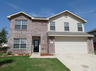 323 Saddlebrook Dr, Krum, TX 76249