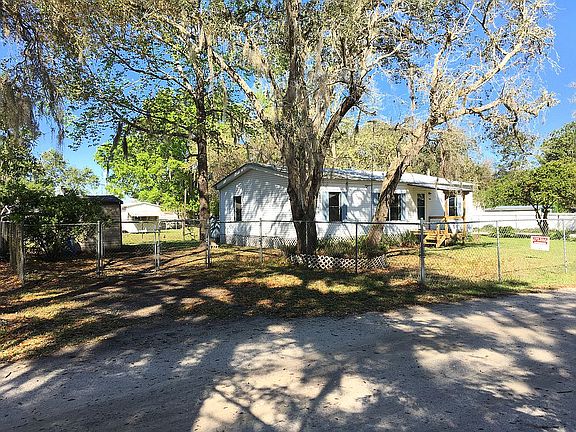 Side view with shed.