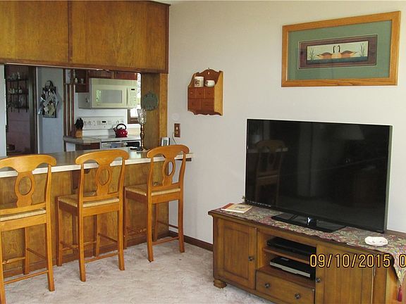 3rd image of 400 S Ridge Rd E