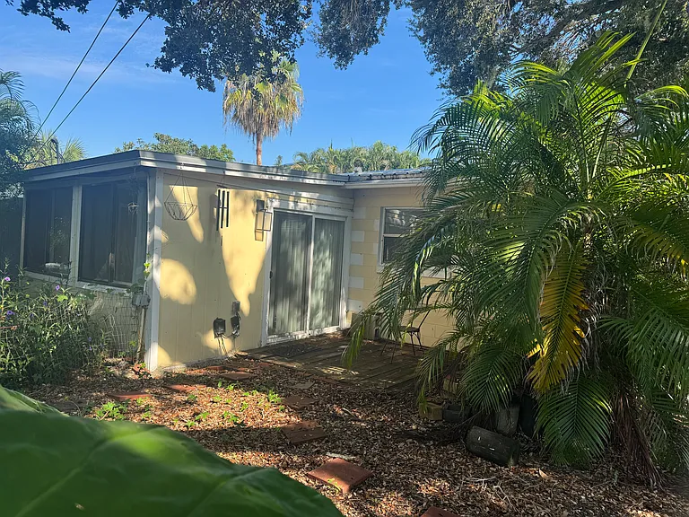 1557 S Banana River Dr — Photo 5