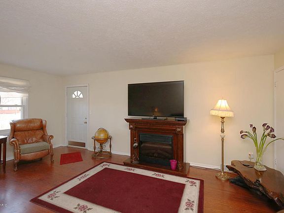 4th image of 3627 Kalamazoo Ave SE