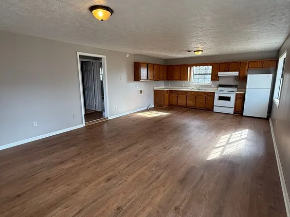 111 Carlton St, Martin, TN 38237