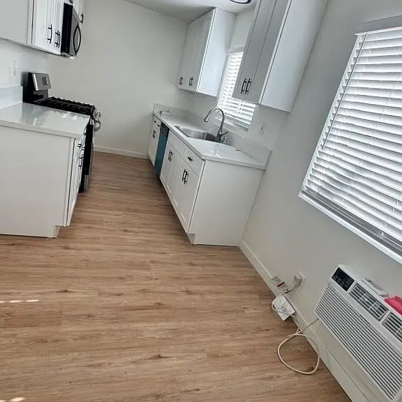 15470 Moorpark St #14 — Photo 13