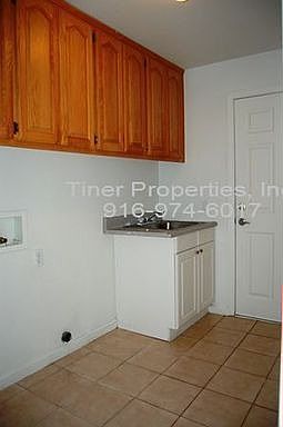 3rd image of 5707 Gibbons Dr