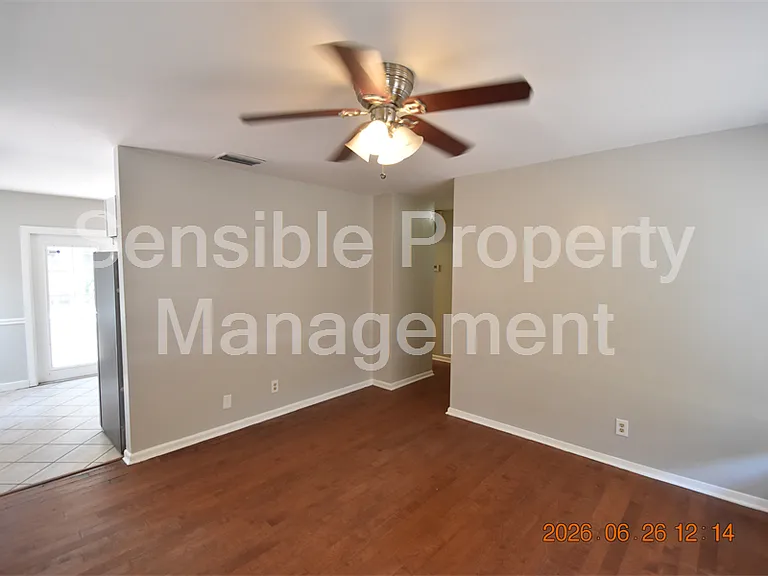 4414 W Wyoming Ave — Photo 4