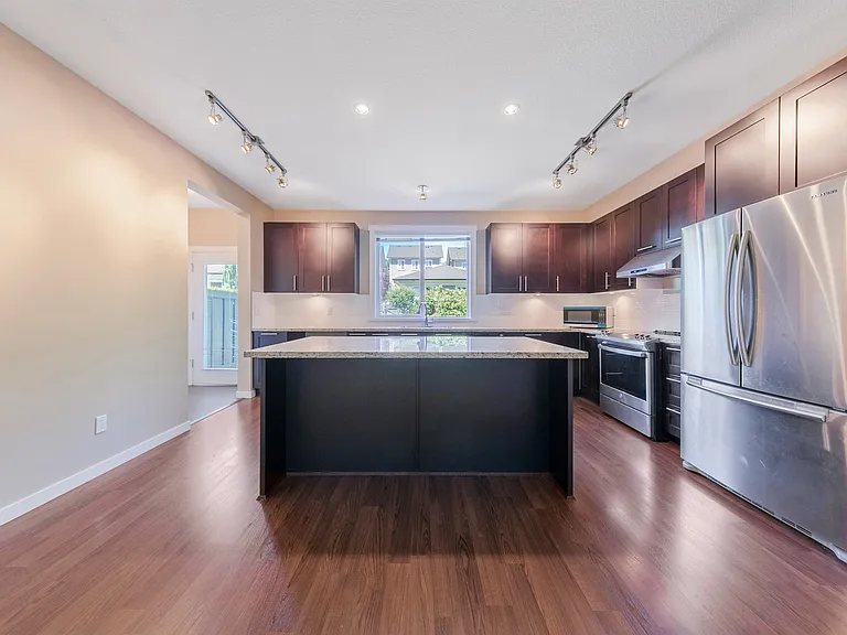 3445 Wilkie Ave #13 — Photo 5