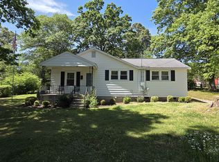 421 S Ridge St, Dallas, NC 28034