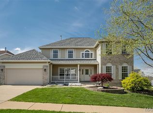 2101 Avalon View Dr, Fenton, MO 63026