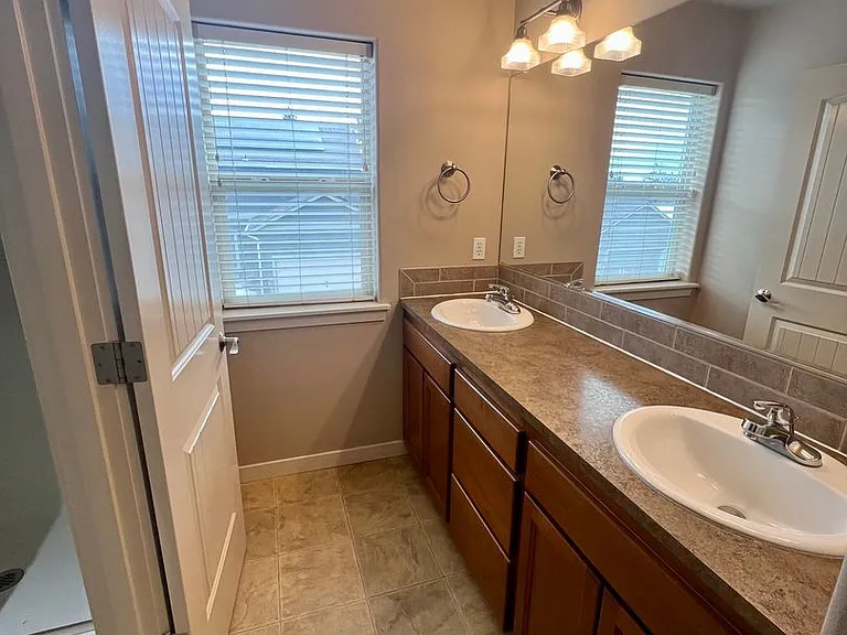 63220 Lancaster St — Photo 13