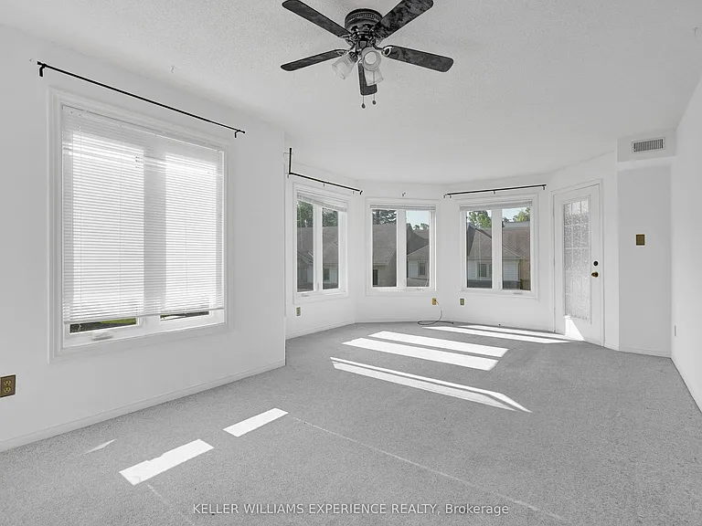 492 Laclie St #204 — Photo 1