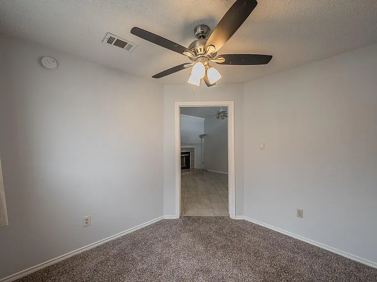 2800 Keller Springs Rd #10 — Photo 11