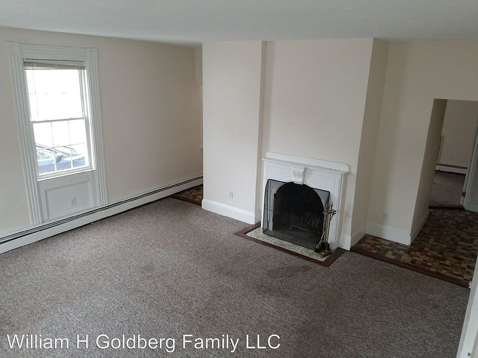 2nd image of 14 Bartlett St APT 1