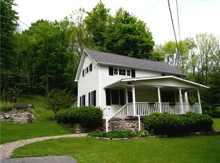 2 Dogwood Rd, Columbia, NJ 07832