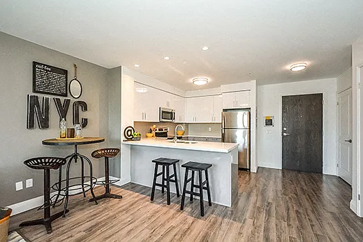 460 A Belmont Ave W #At 460b — Photo 6