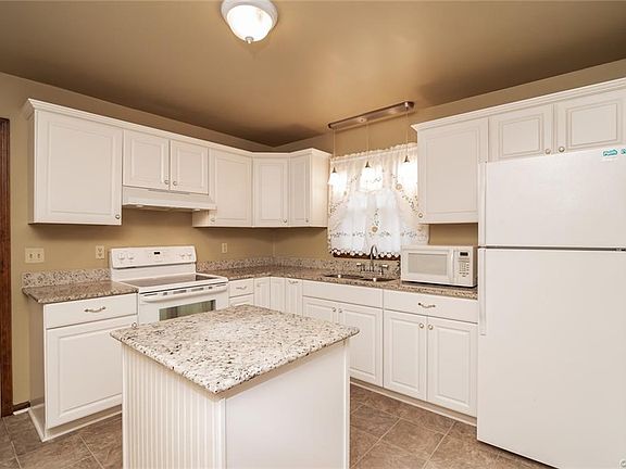 2nd image of 20705 Vernetta Ln