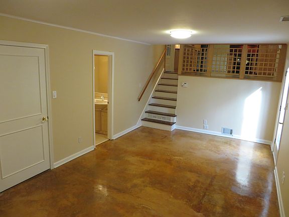 4th image of 4045 Lake Erin Ct