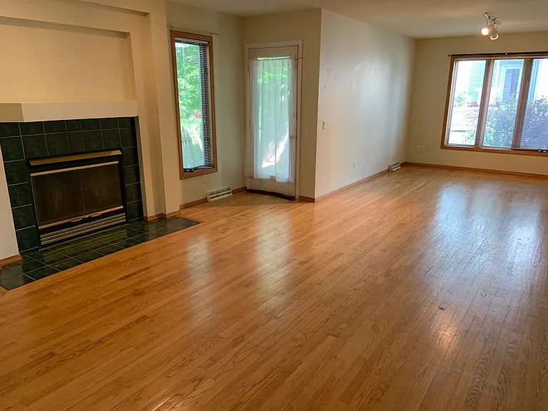 1228 N High Point Rd — Photo 11