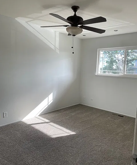 27933 Edgecliff Way — Photo 8