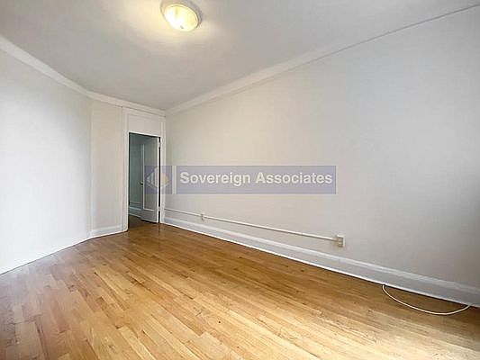 4th image of 138 Haven Ave APT 2T