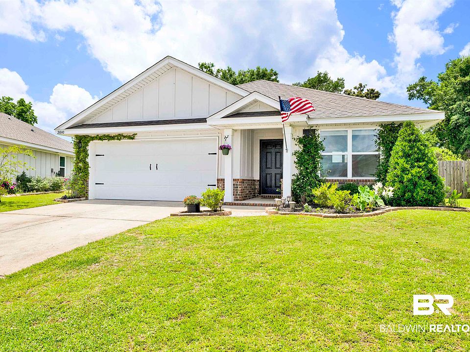 1st image of 26040 Gilmore Way