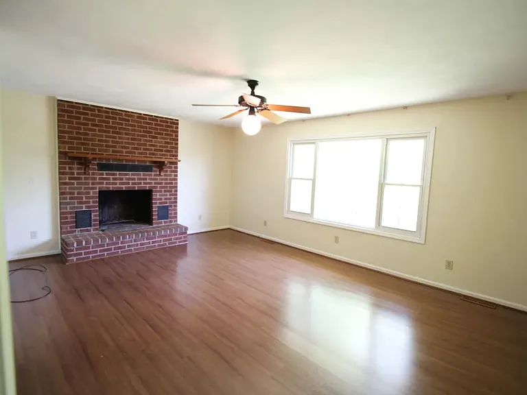 515 Stonewall St — Photo 4