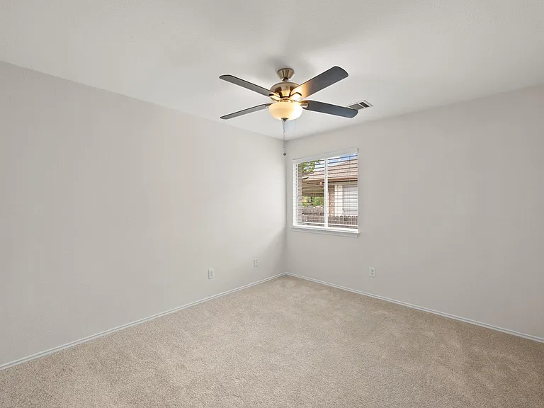 17249 Sandwick Dr — Photo 26