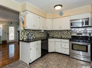 20 McKinley St, Islip Terrace, NY 11752