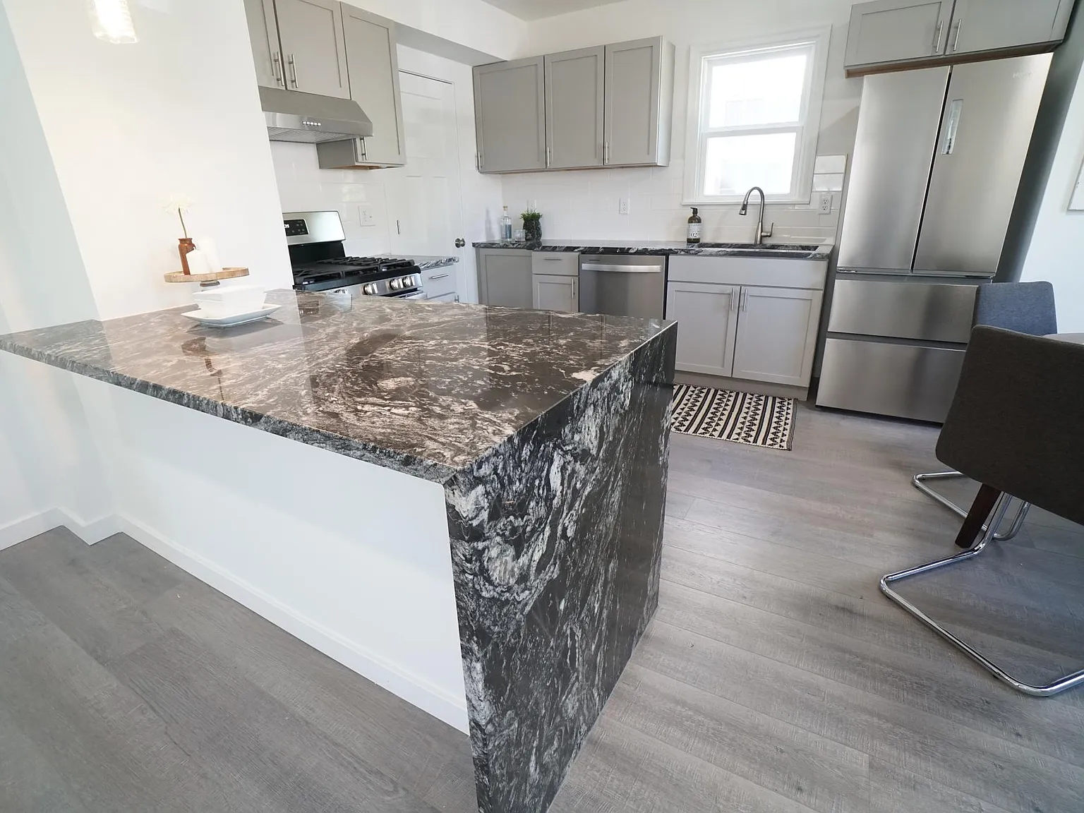 5 bed, 2400 sqft, $3,399 — Photo 1
