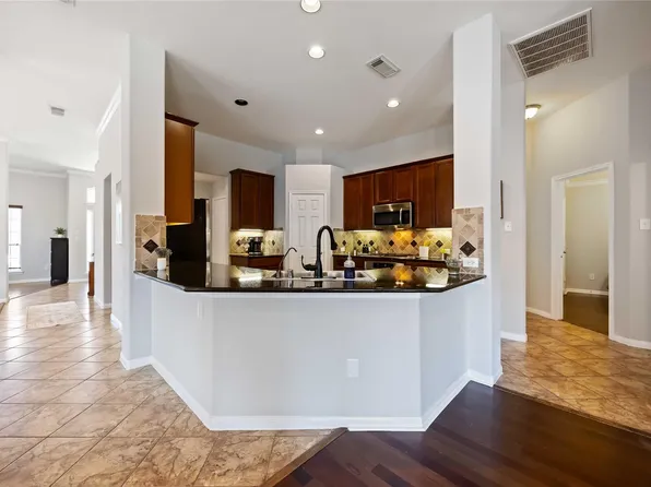 21586 Tims Harbor Dr, Kingwood, TX 77339