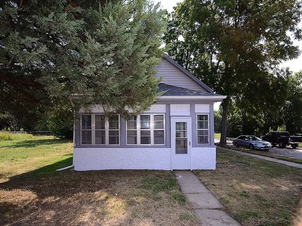2301 N 27th St, Omaha, NE 68111