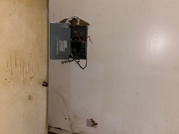 4th image of 21438 McDowell Rd