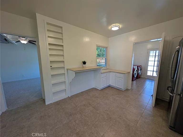 582 N Sunnyslope Ave — Photo 18
