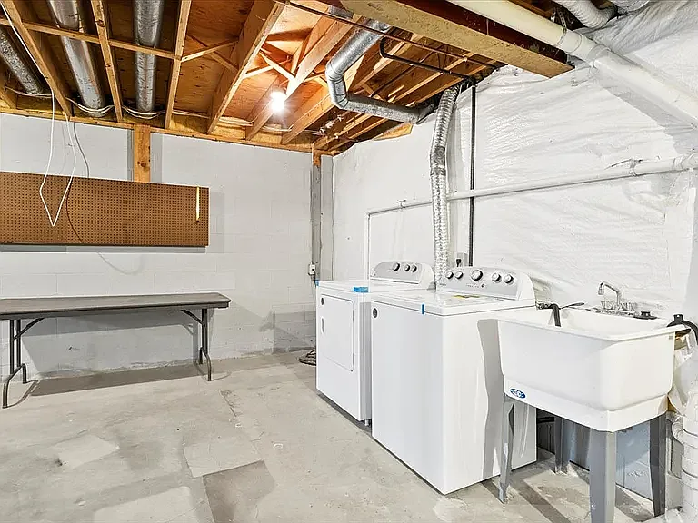 2 bed, 1.5 bath, 1200 sqft, $2,295 — Photo 4
