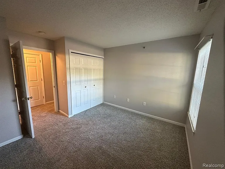12101 Pinehurst Ln — Photo 11