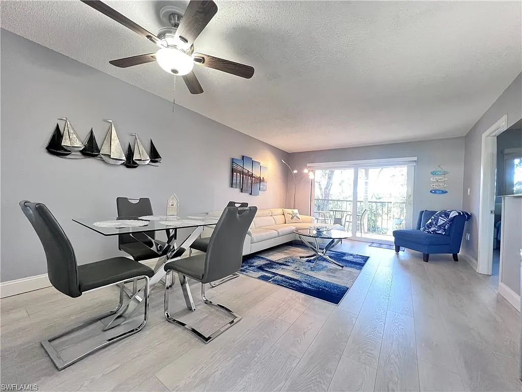 2 bed, 2.0 bath, 842 sqft, $3,200 — Photo 4