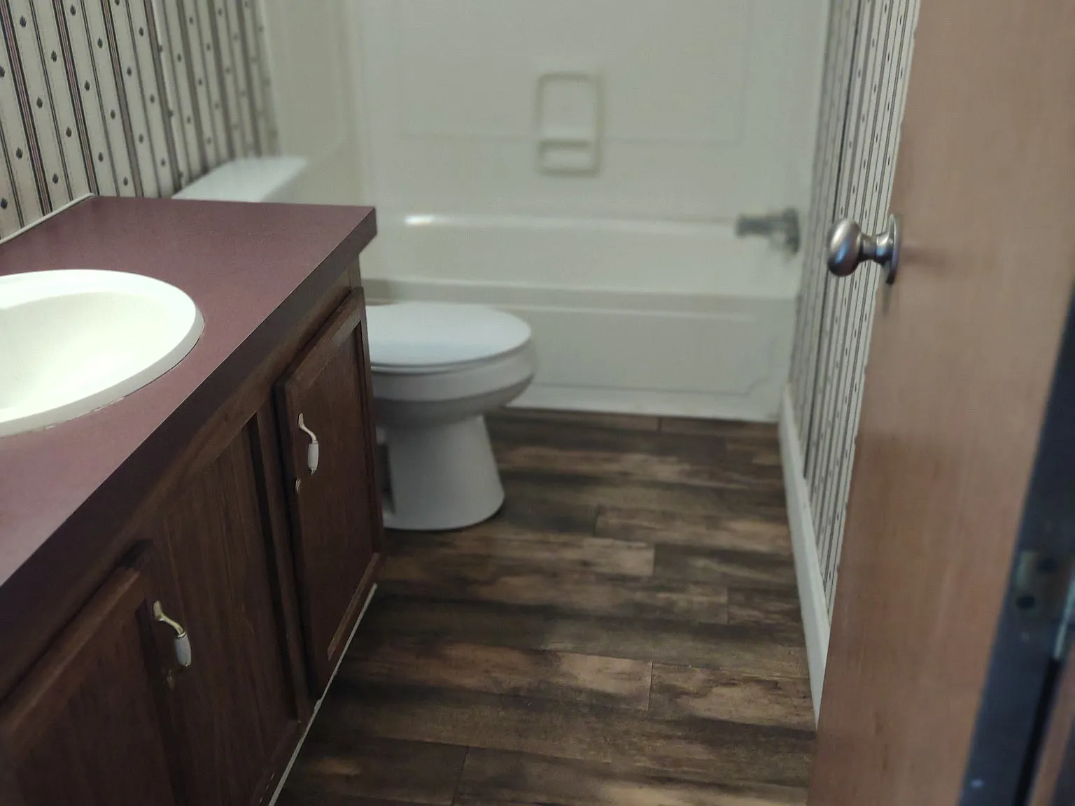 3 bed, 2200 sqft, $1,750 — Photo 4