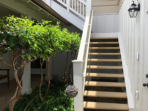 5th image of 92-1212 Olani St APT 5
