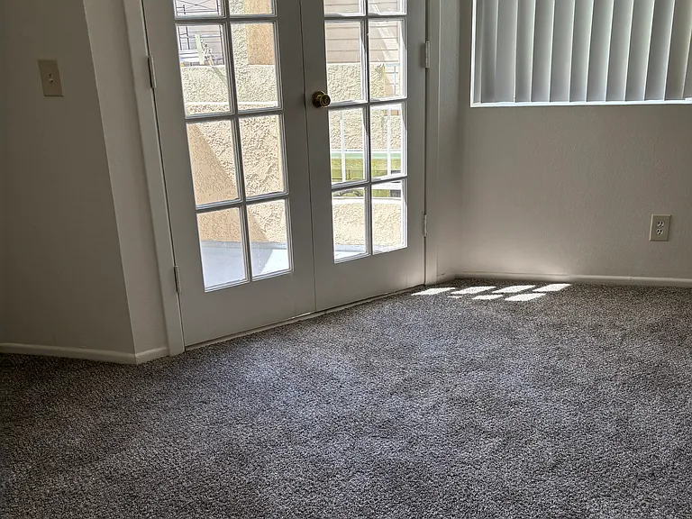 224 E Dexter St #12 — Photo 14