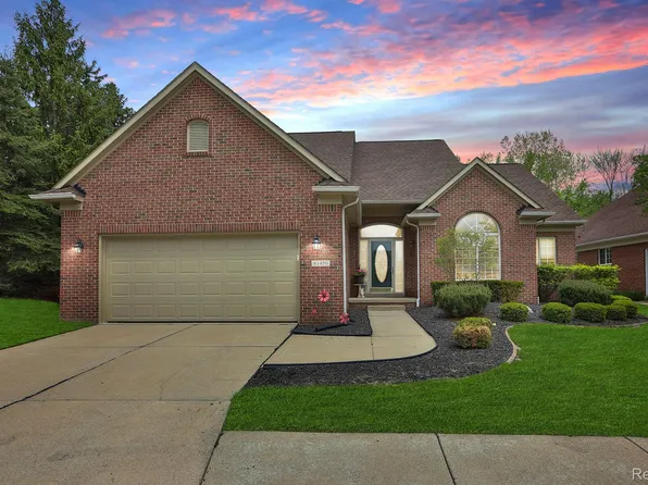 61450 Wedgewood Dr, Washington, MI 48094