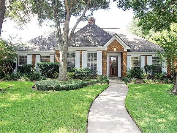 15823 Echo Lodge Dr, Houston, TX 77095
