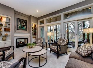 21 Forest Trl, Mahtomedi, MN 55115