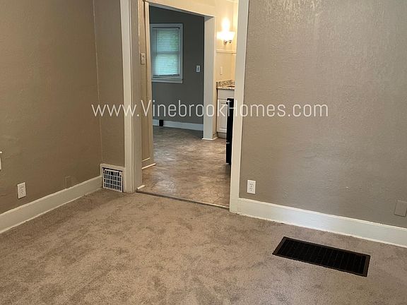 4th image of 1804 E 83rd Ter