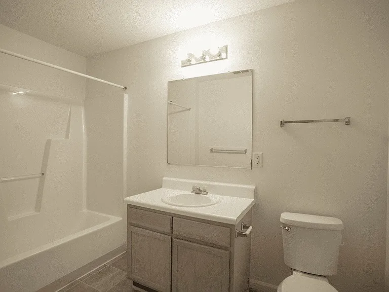 100 Marshview Dr #100 — Photo 15