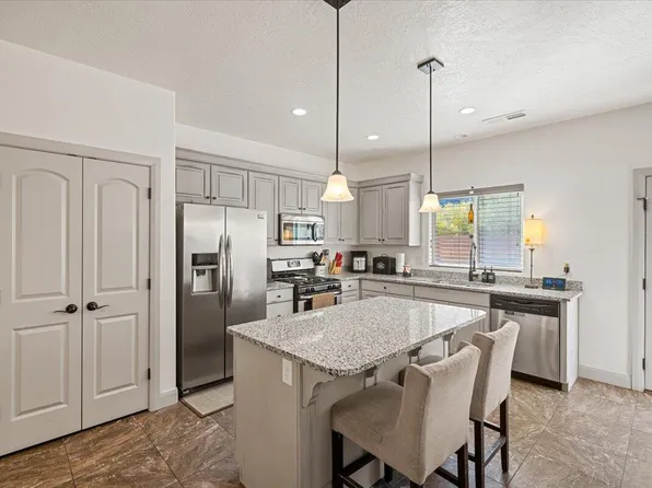 355 W 200 S Unit 140, Washington, UT 84780