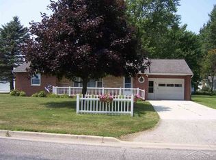 640 S Midland St, Merrill, MI 48637