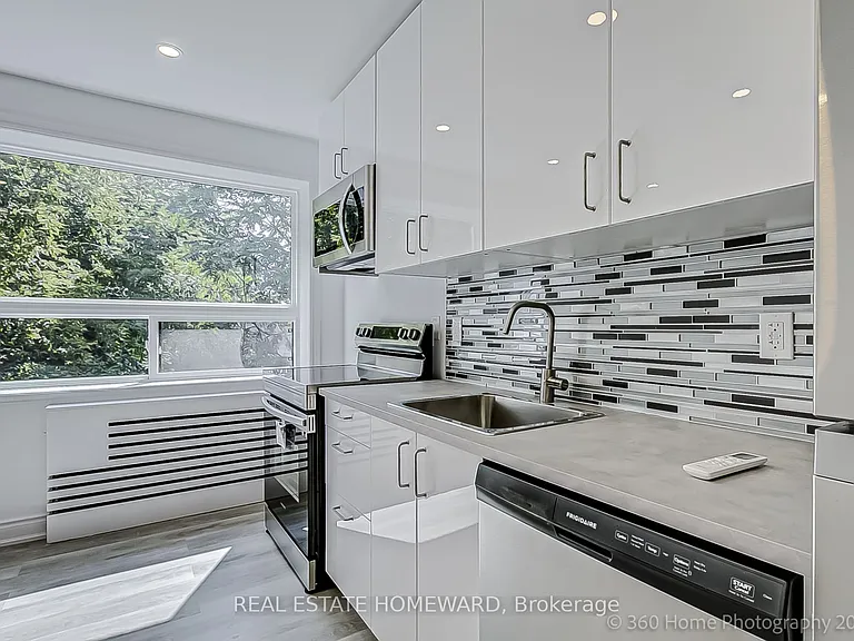 419 Woodbine Ave #10 — Photo 20