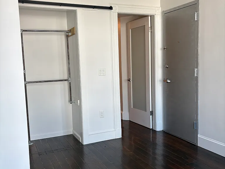 65 Thorne St — Photo 9