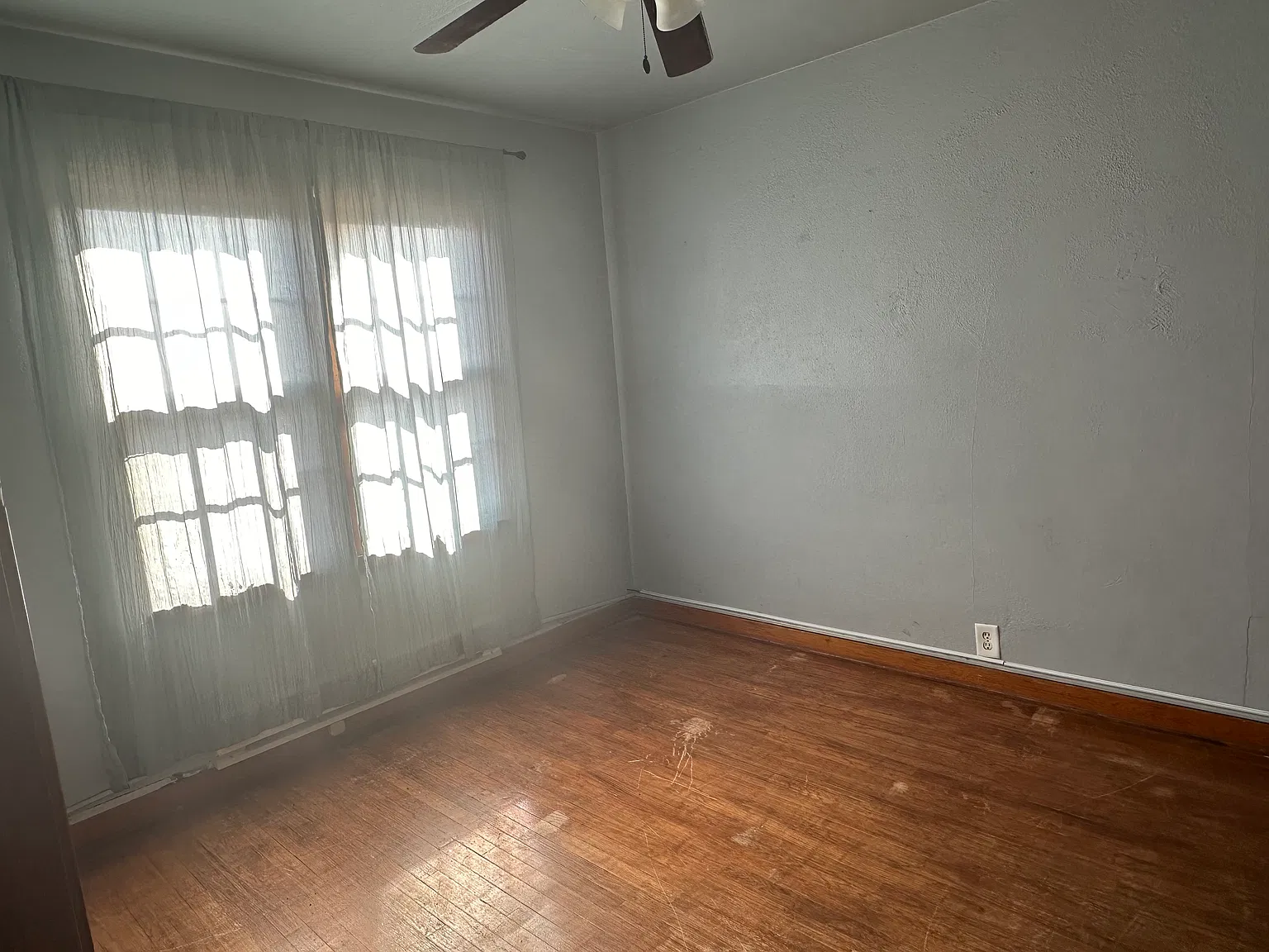 2 bed, 1200 sqft, $875 — Photo 3